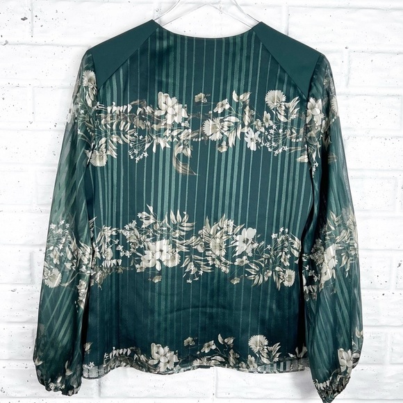 TED BAKER Eveliin Green Floral Blouse with Metallic Threads and sheer sleeves 2 - Picture 10 of 11